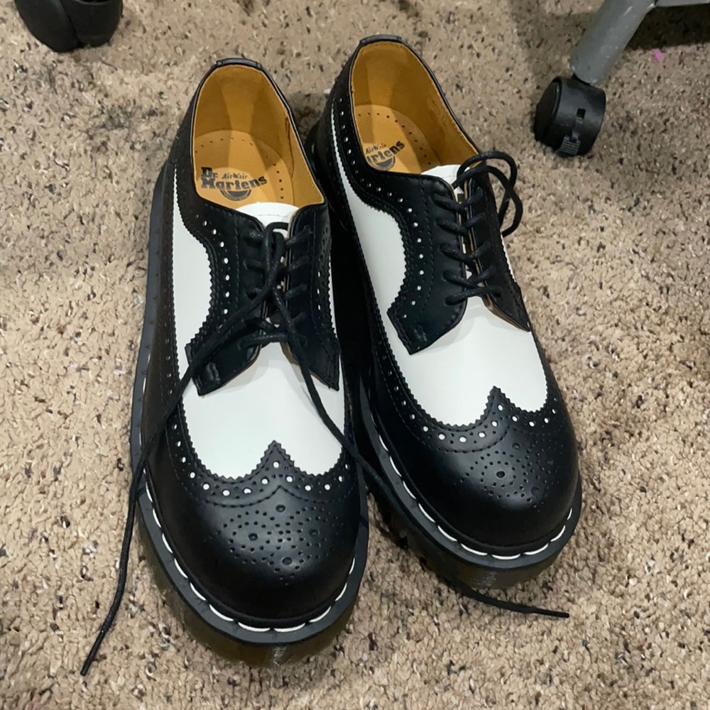 Brand New Dr Martens Size 8 Black and White Bex